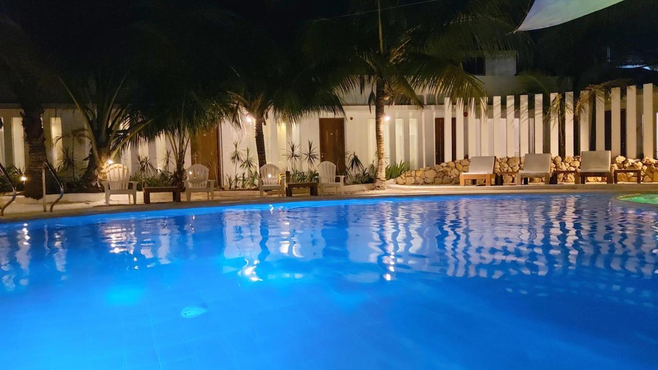 Urban Sands Hotel Iloilo Exterior foto